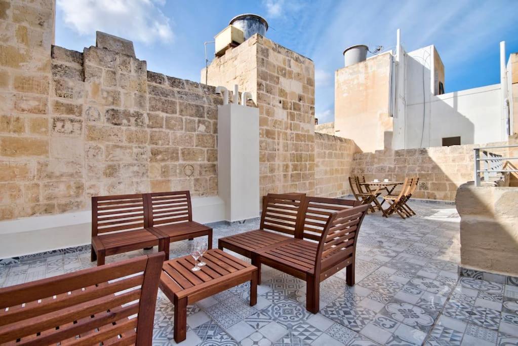 Vallettastay Old Lodge Apartment 3 ภายนอก รูปภาพ