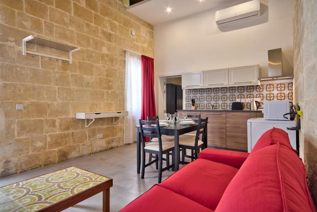 Vallettastay Old Lodge Apartment 3 ภายนอก รูปภาพ