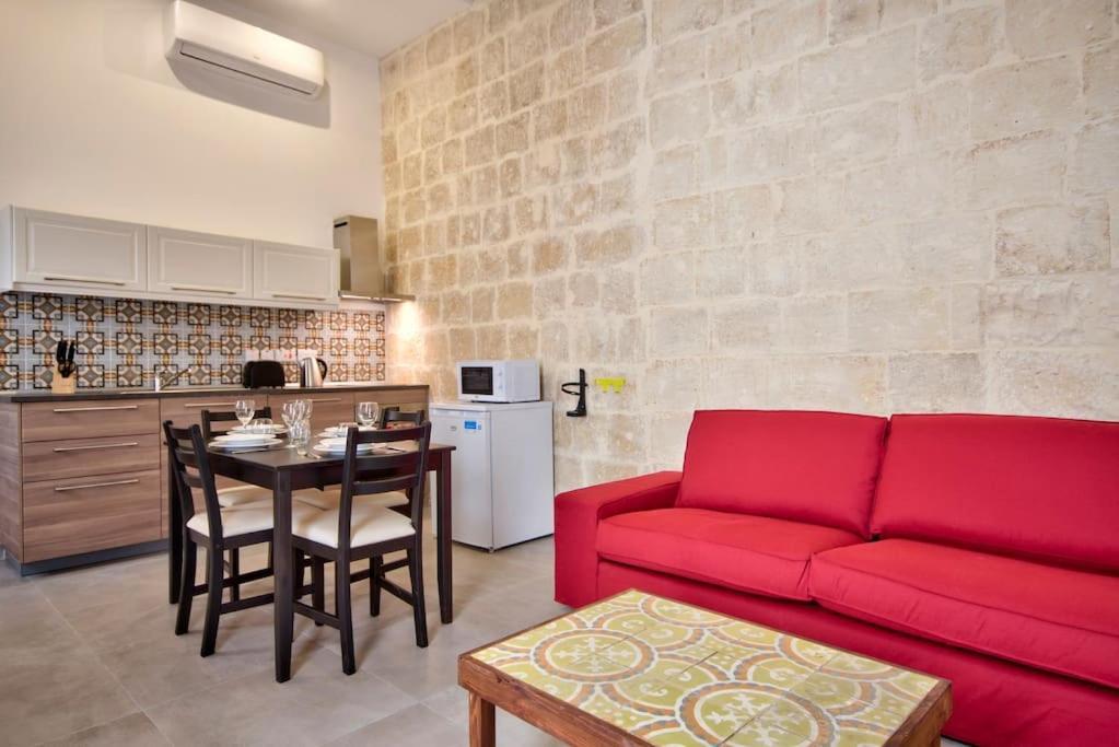 Vallettastay Old Lodge Apartment 3 ภายนอก รูปภาพ